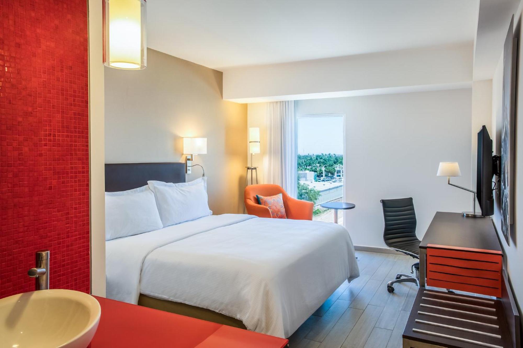 Fiesta Inn 로스모치스 외부 사진