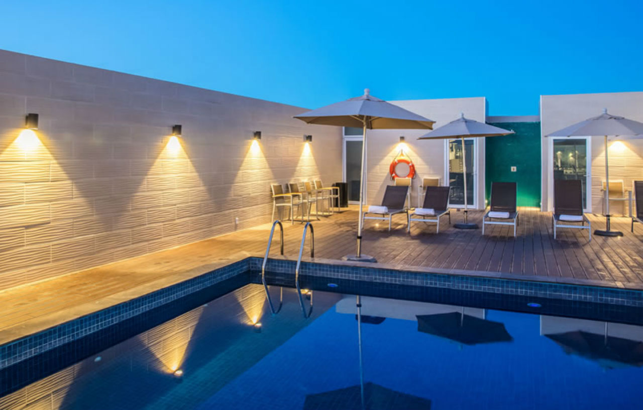 Fiesta Inn 로스모치스 외부 사진